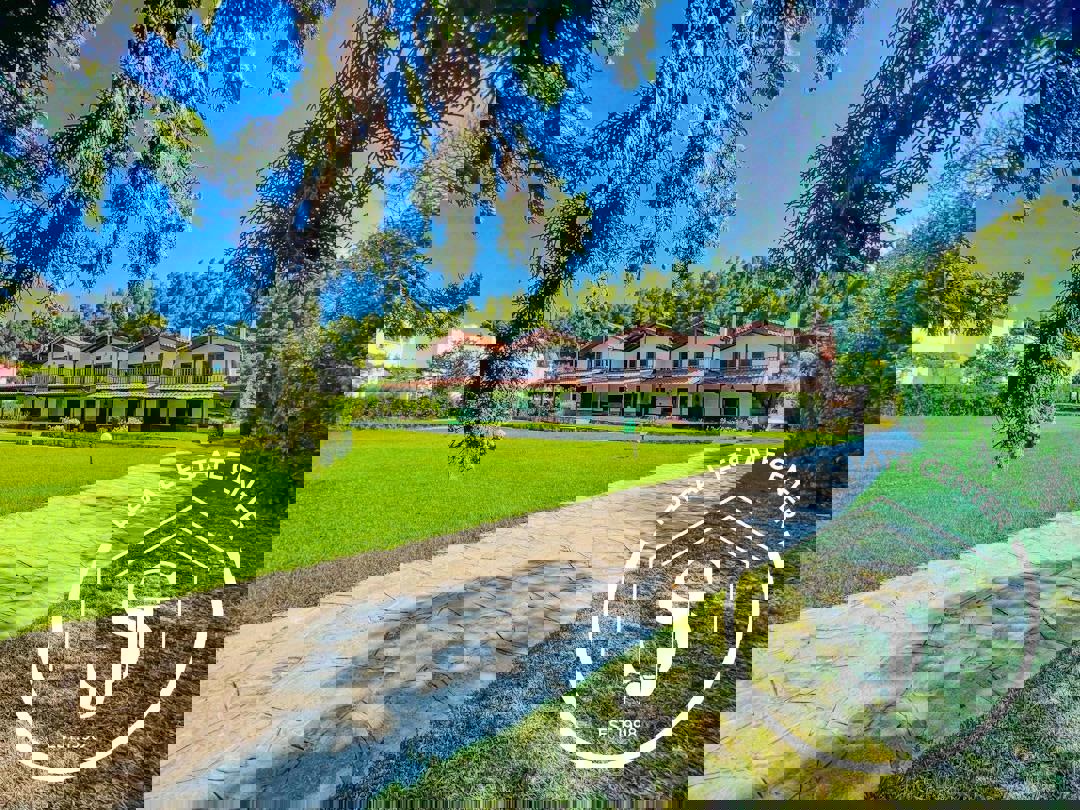 1973375 – Maisonette For sale