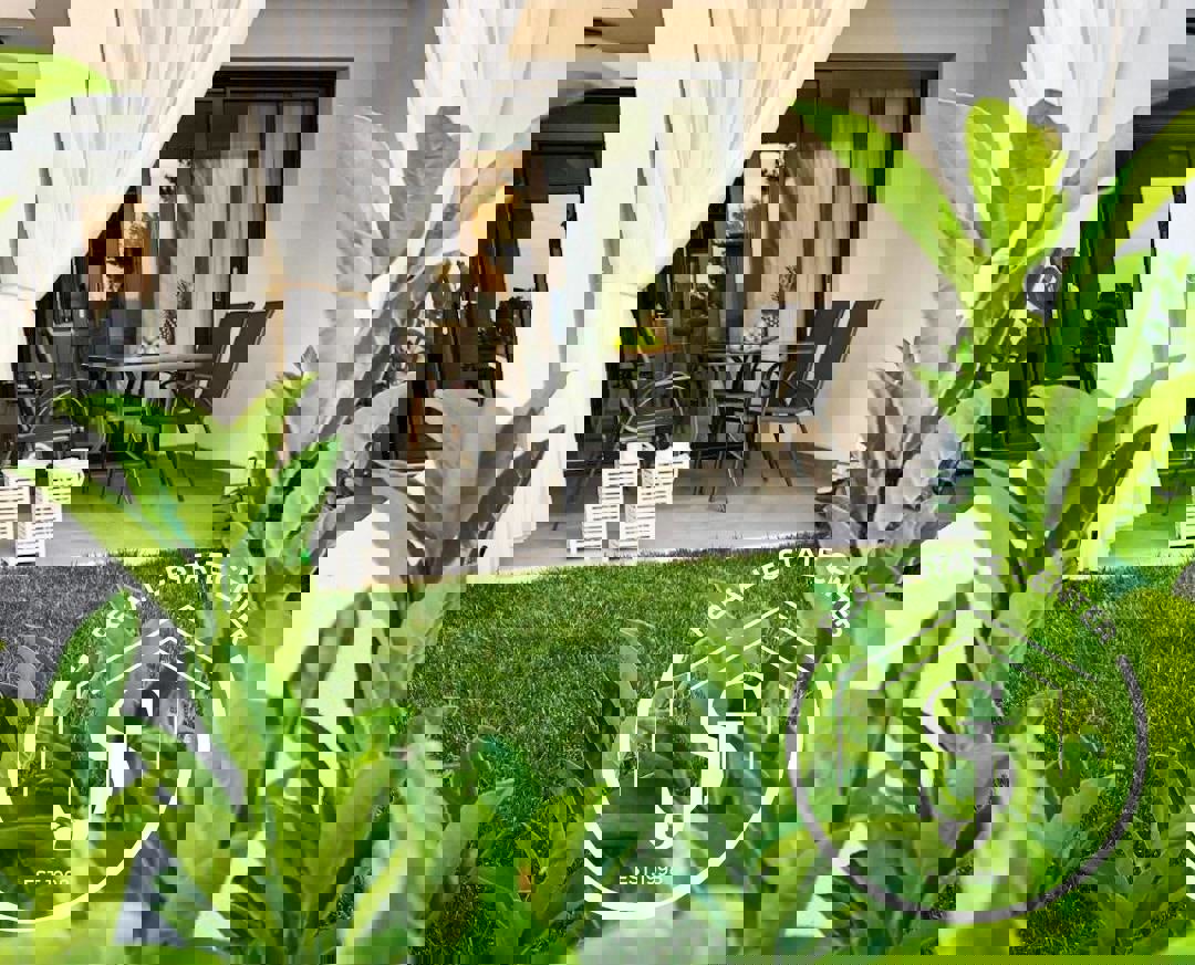 1973359 – Apartment For sale