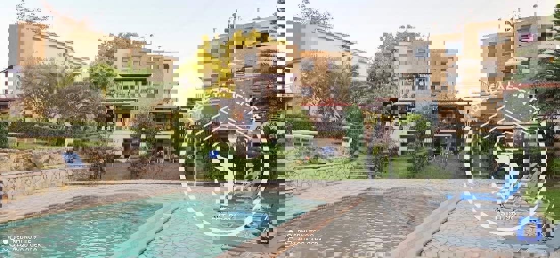 1973134 – Maisonette For sale