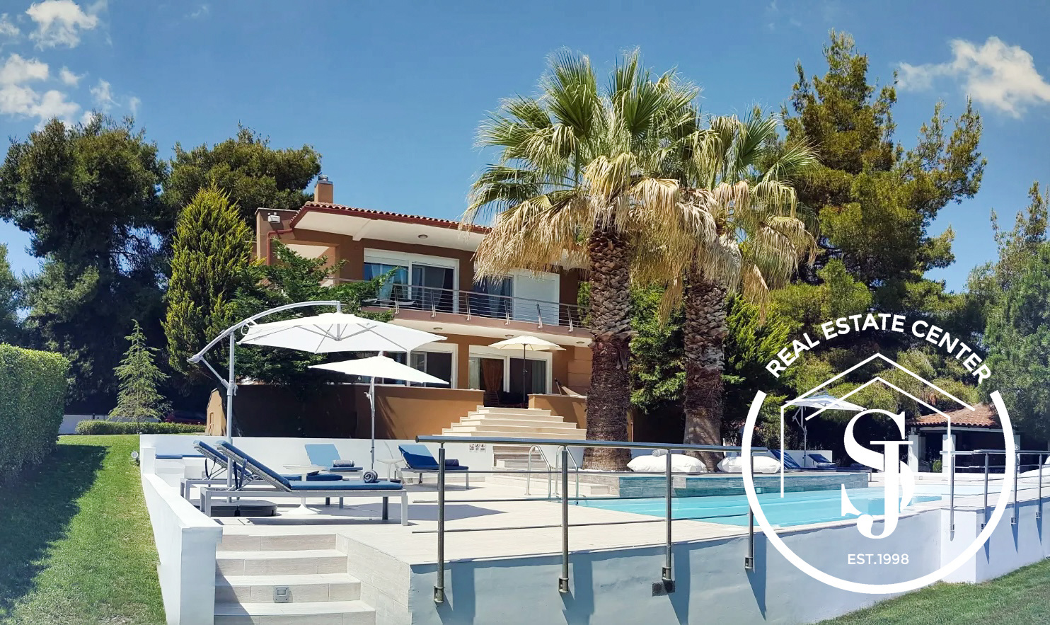 2052079 – Villa For sale 2 pools, Sea Views!!