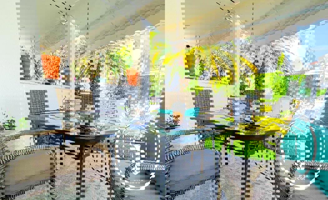 1973639 – Maisonette For sale