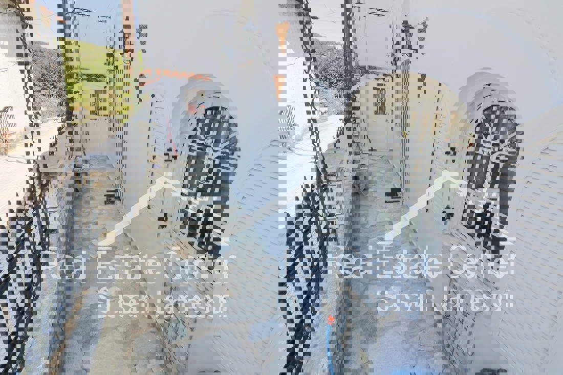 1973110 – Maisonette For sale