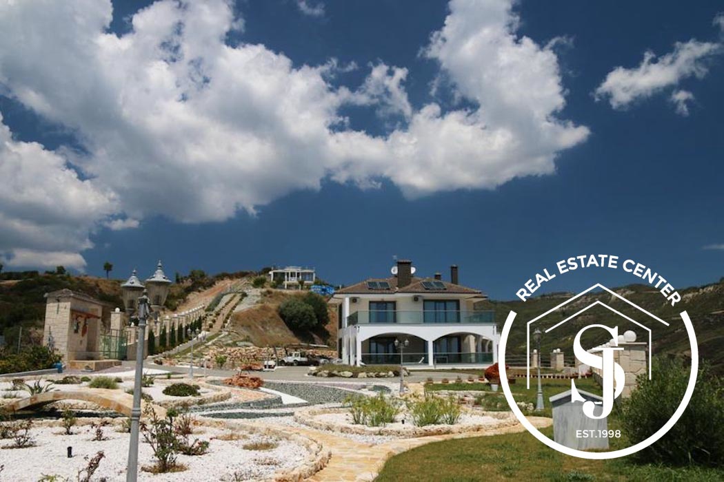 2054551 – Villa For sale