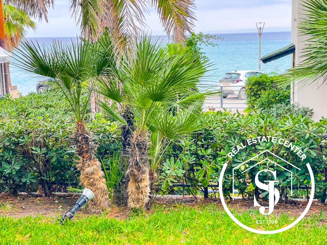 1973088 – Maisonette For sale