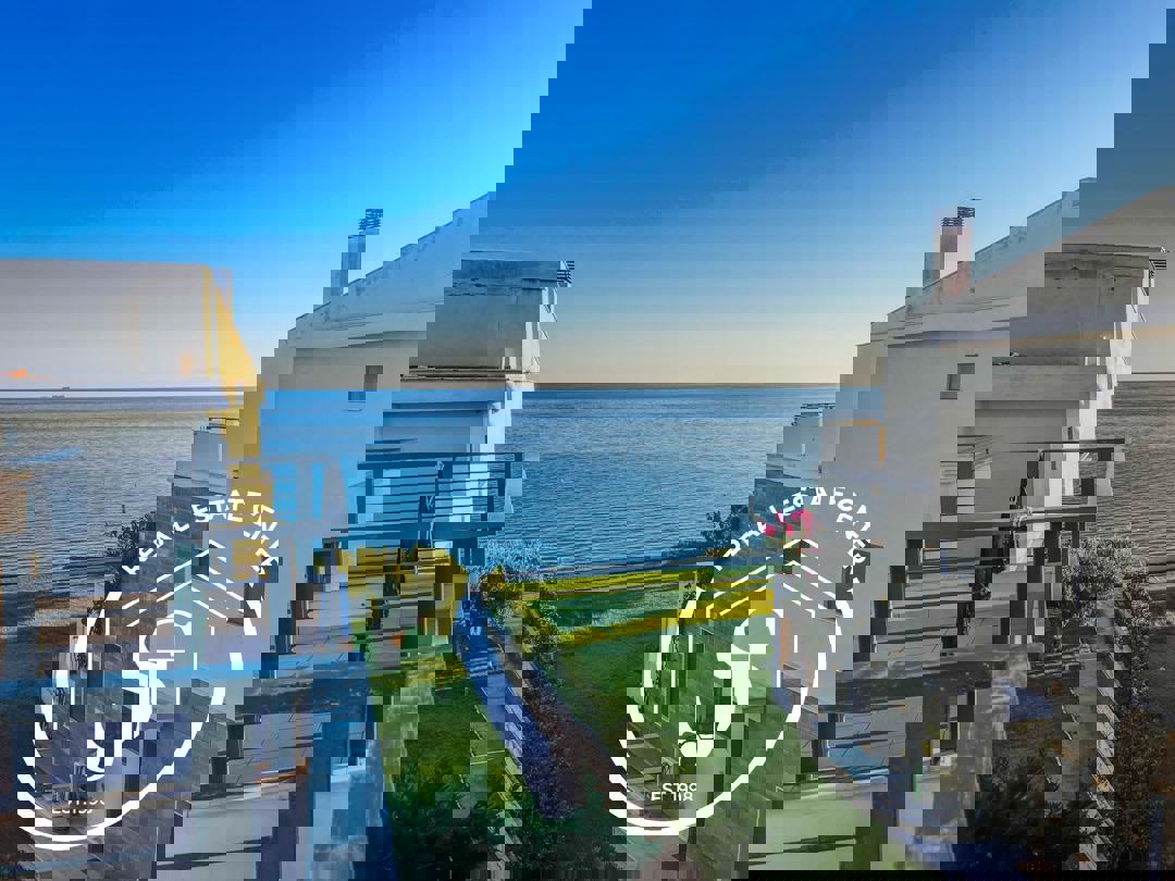 1973458 – Maisonette For sale