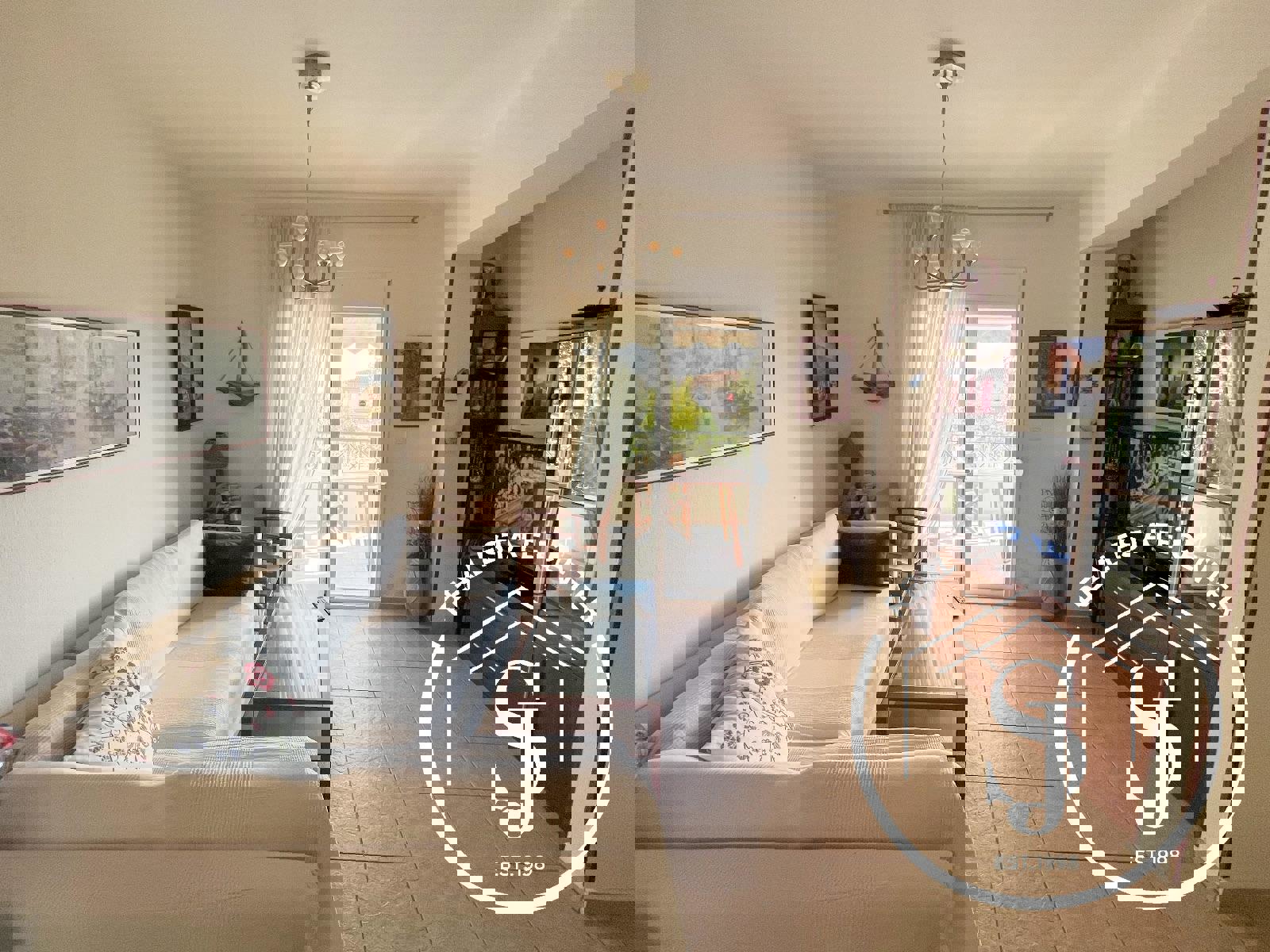 1973270 – Maisonette For sale