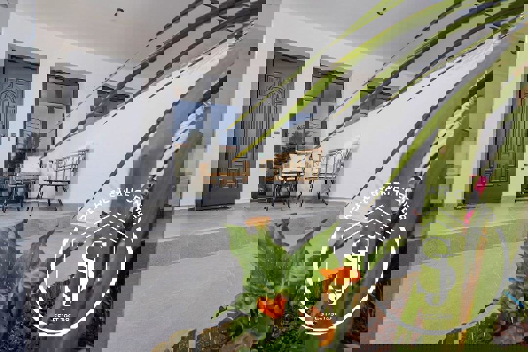 1973516 – Residential Building For sale