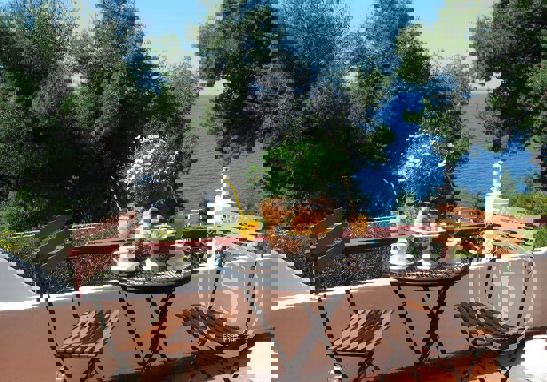 1973103 – Maisonette For sale