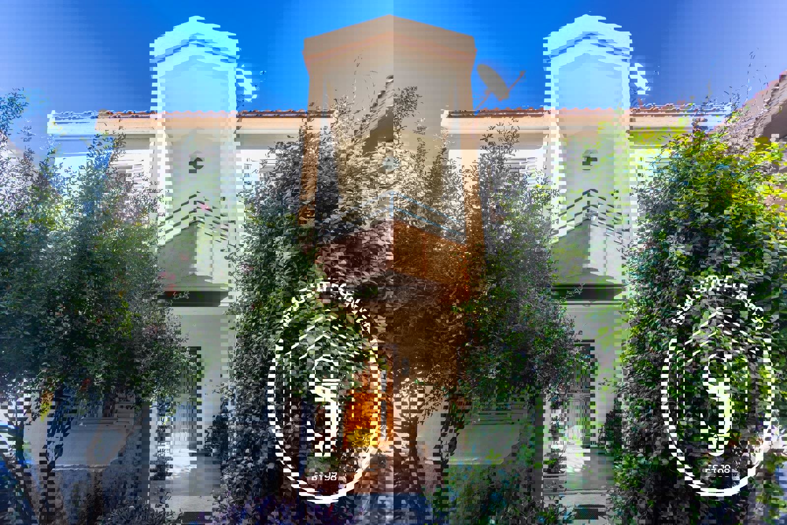 1973260 – Dream Villa Close to the Beach with Stunning Views