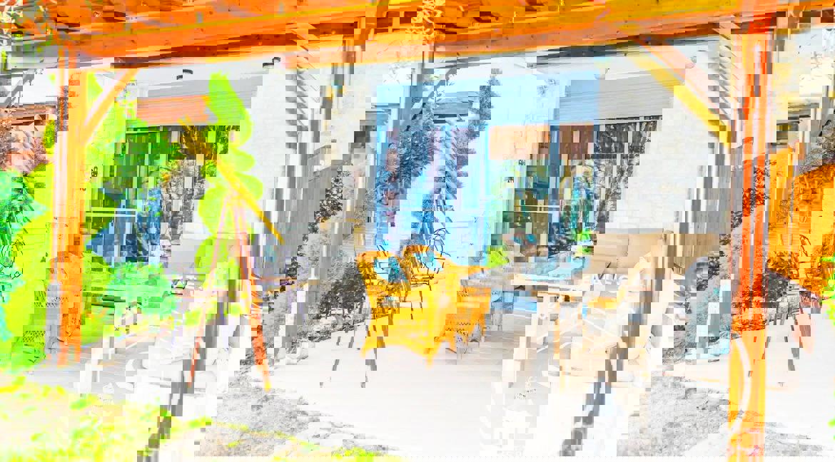 1973177 – Maisonette For sale