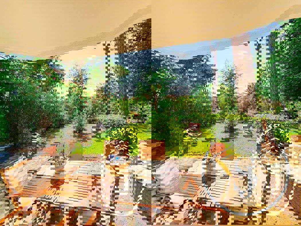 1973712 – Maisonette For sale