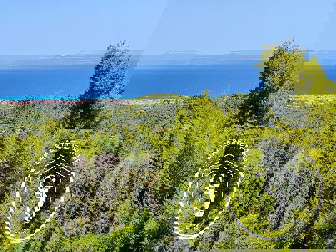 1973385 – Maisonette For sale