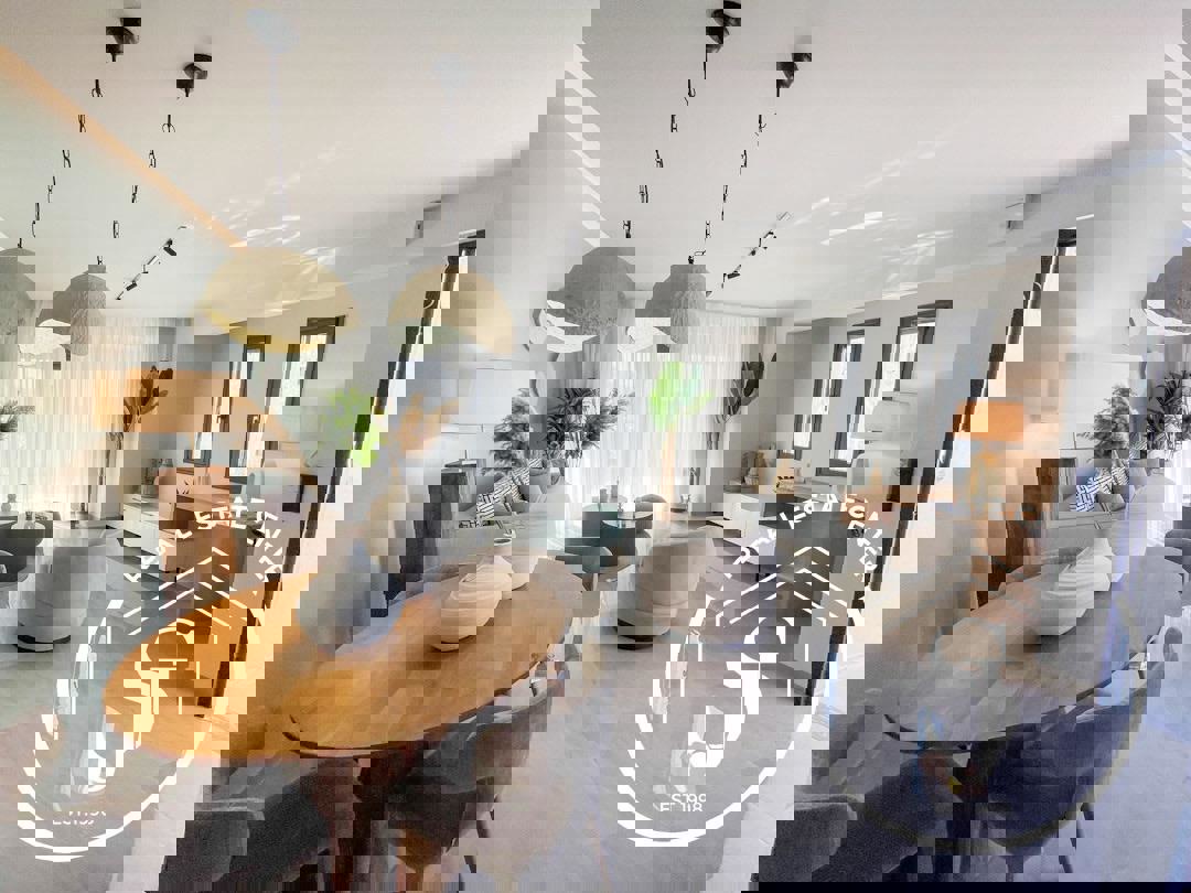 1973188 – Maisonette For sale