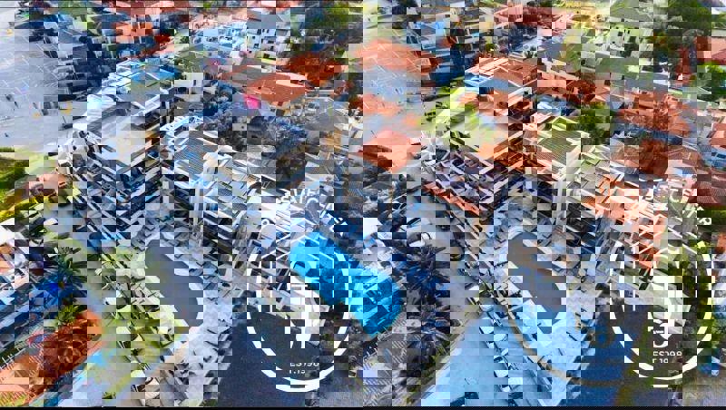 1973152 – Hotel For sale