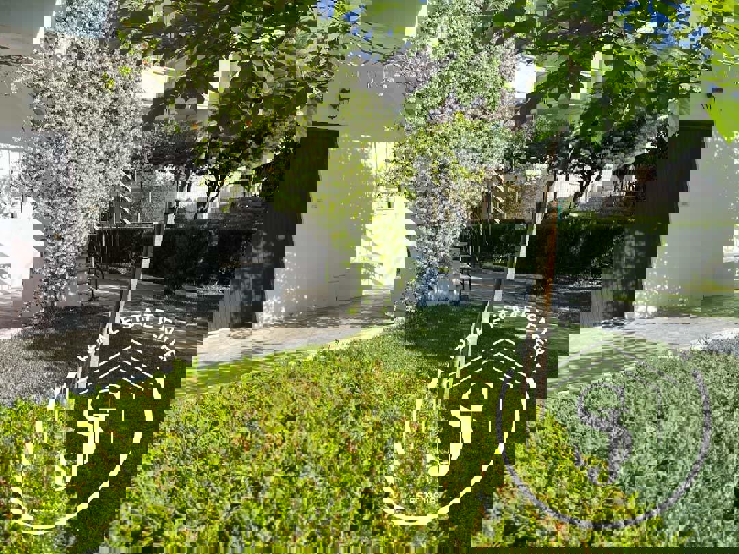 1973586 – Maisonette For sale