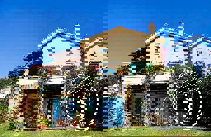 1973178 – Maisonette For sale