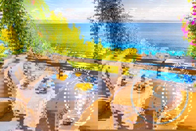 1973148 – Villa For sale