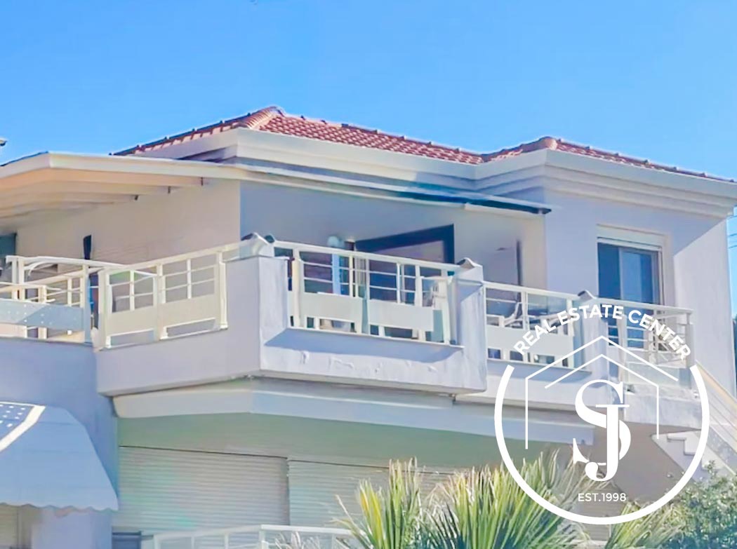 1973306 – Apartment For sale