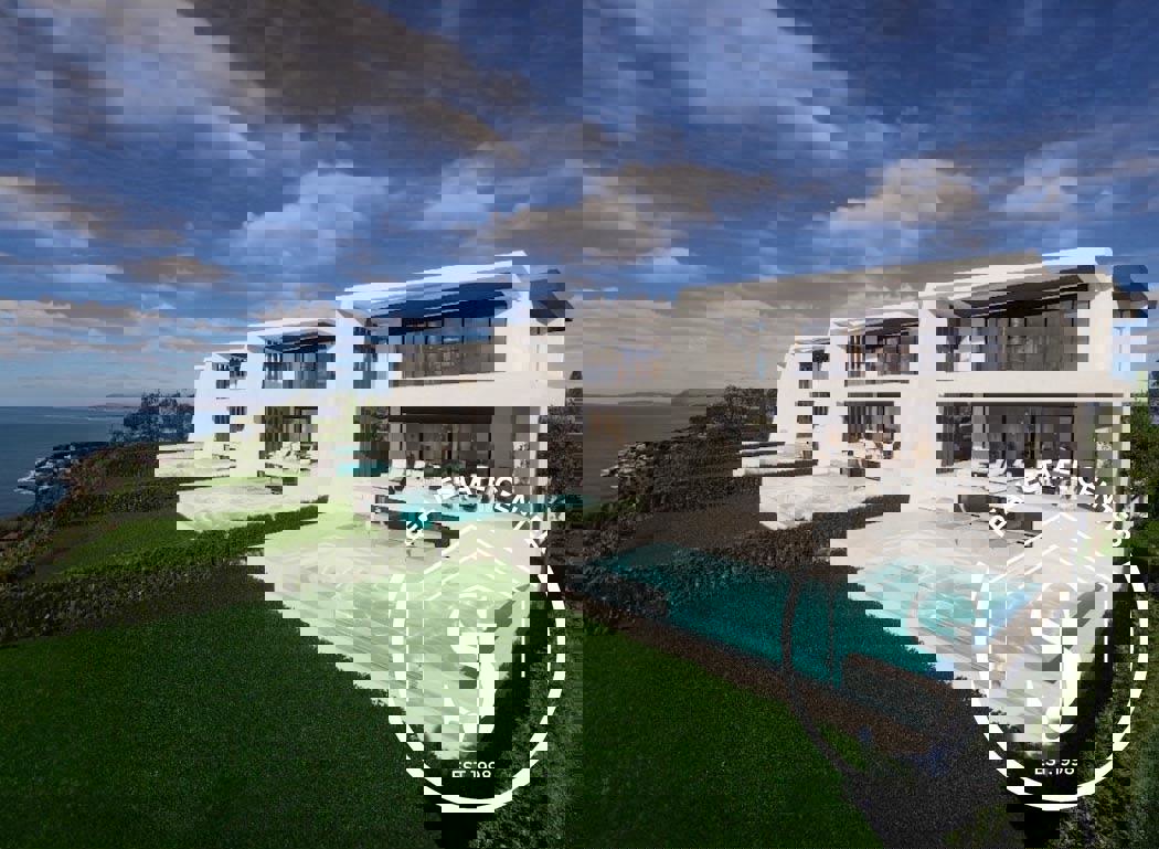 1973523 – Villa For sale