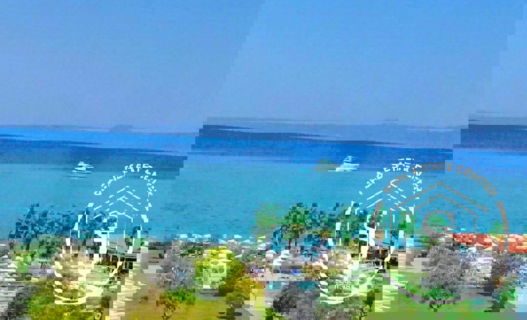 1973170 – Apartment For sale