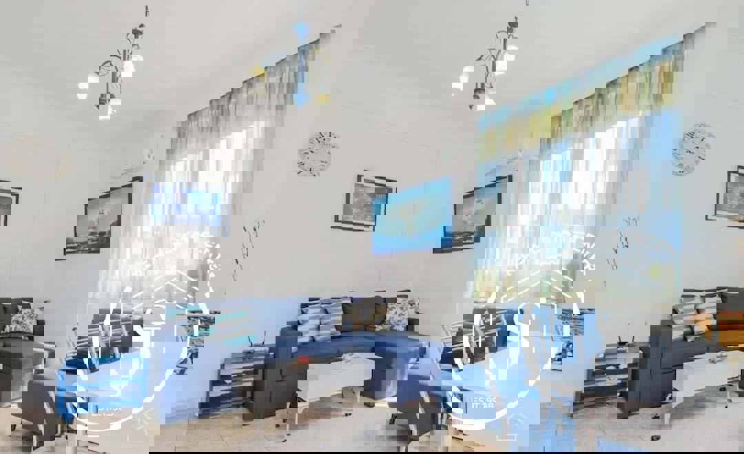 1973265 – Lovely Spacious Apartment Close to the Beach