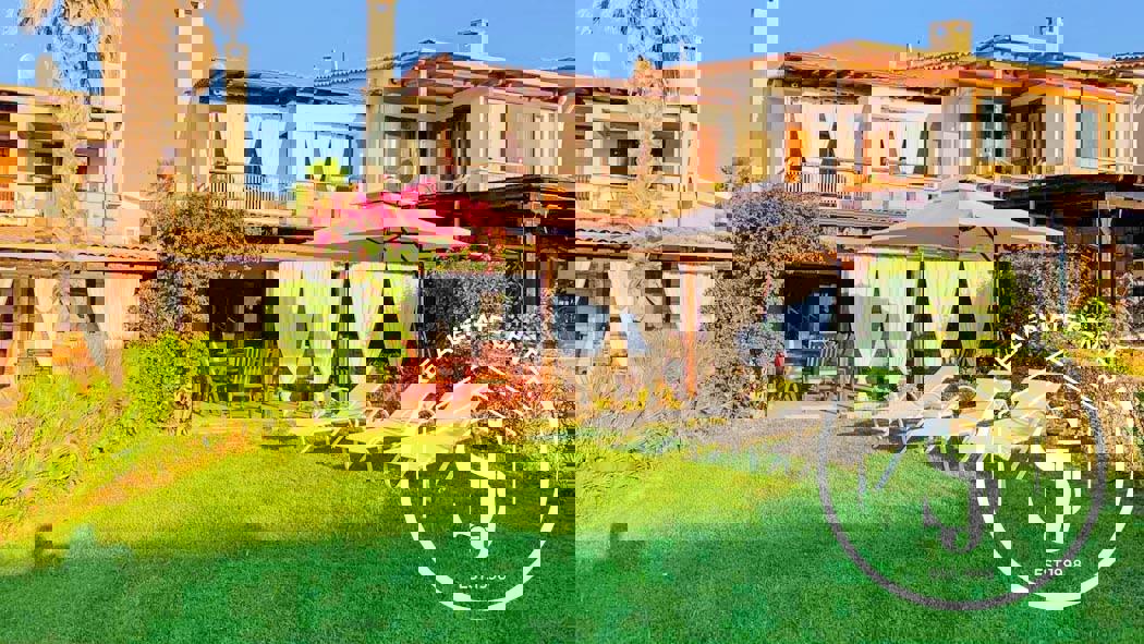 1973654 – Maisonette For sale