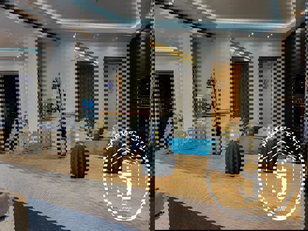 1973675 – Maisonette For sale