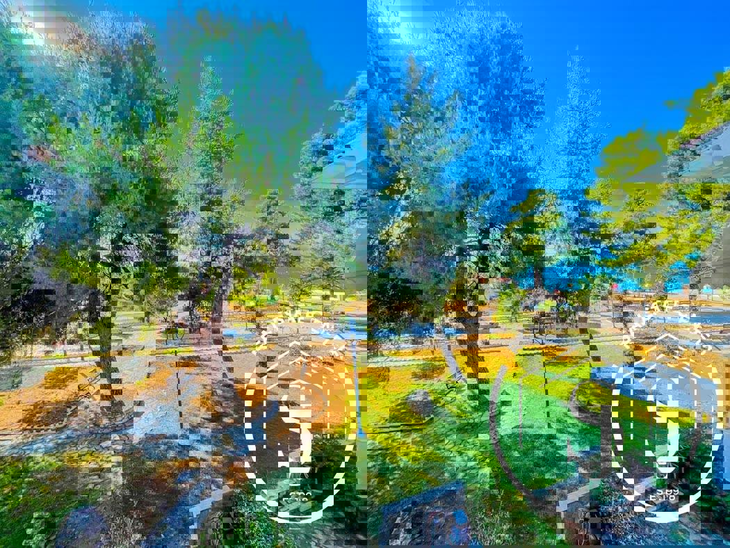 1973680 – Apartment For sale