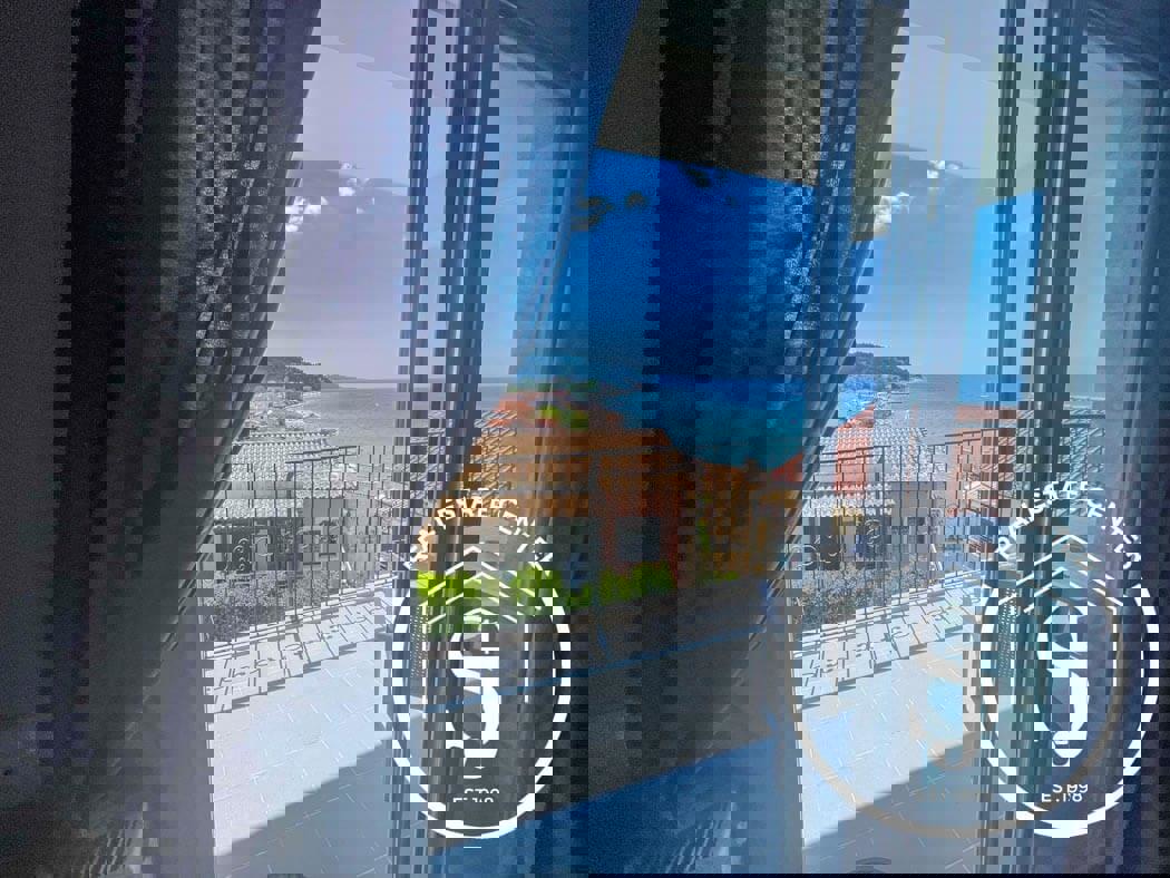 1973715 – Apartment For sale