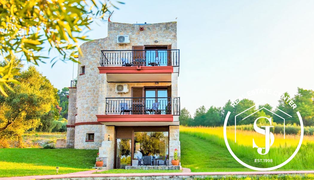 2152338 – Maisonette Stone Built Luxury Living!!