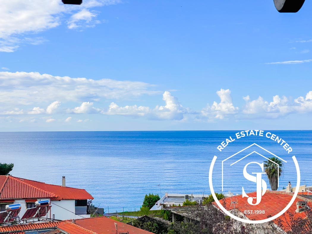 2157396 – Maisonette For sale