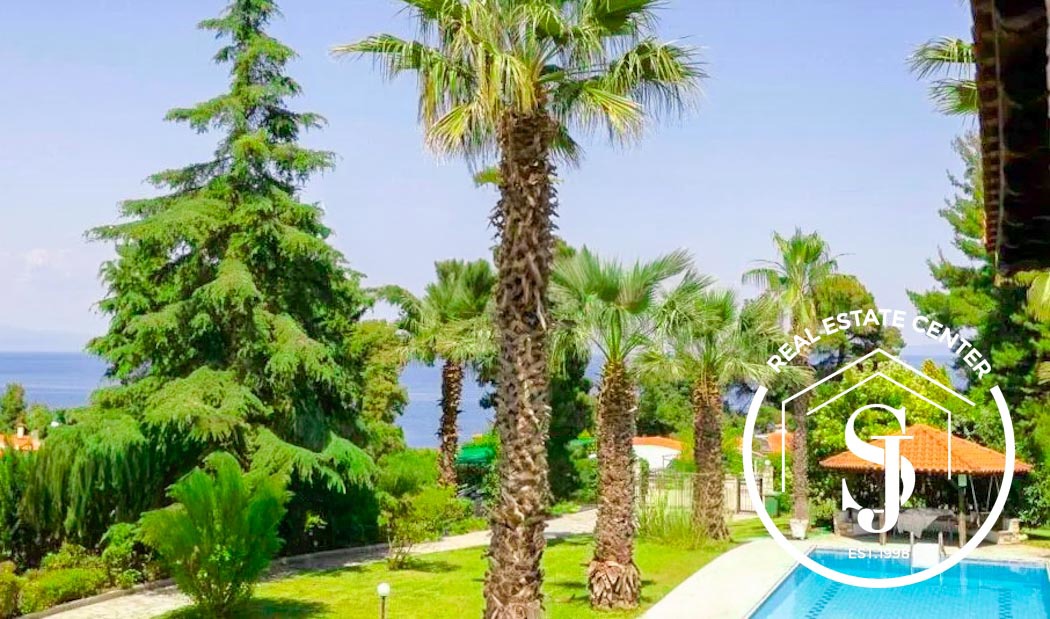 2302448 – Maisonette For sale