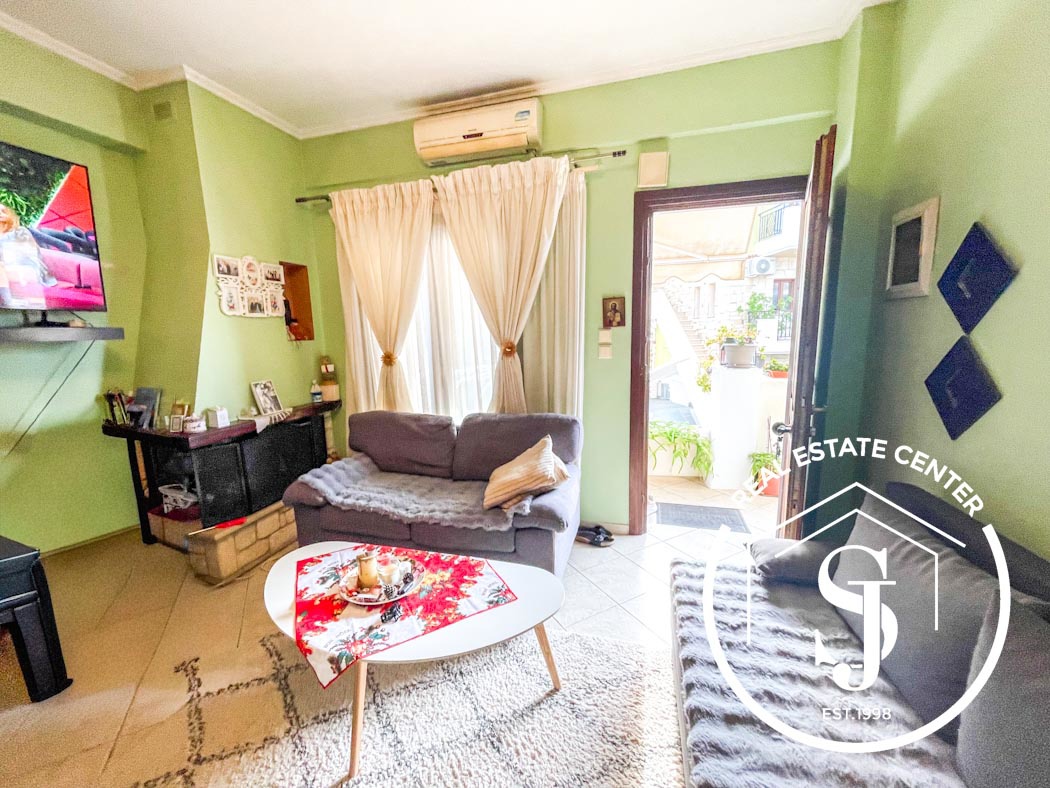 2160003 – Maisonette For sale